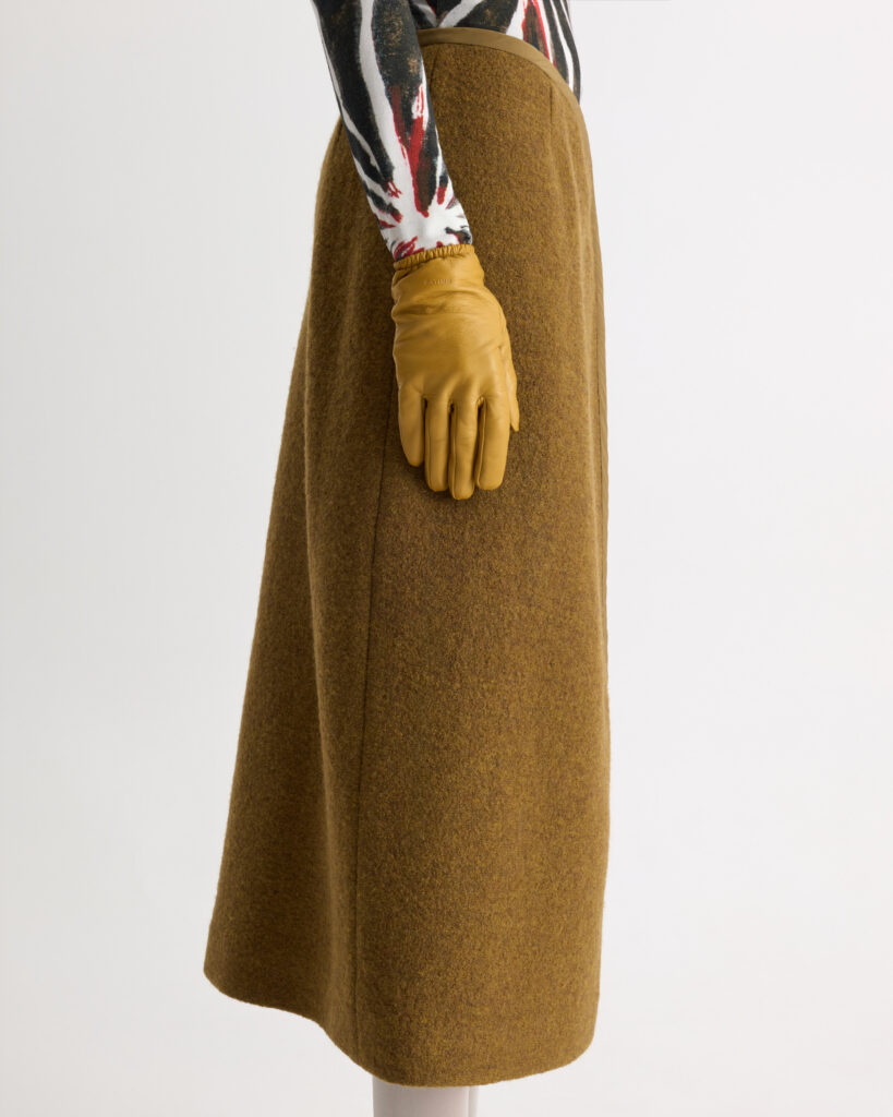 Saffron Gloves